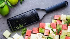 Black sheep Reibe fein