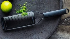 Black sheep Reibe fein