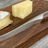 Schweizer Käsemesser mit Schneidebrett