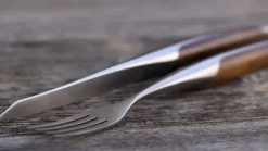 Schweizer Steakbesteck Walnuss
